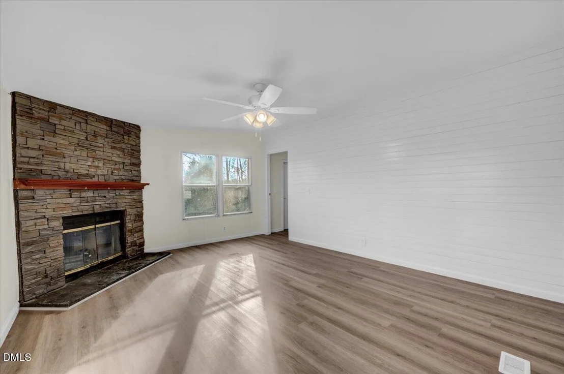 Photo of 230 Dustin Lane