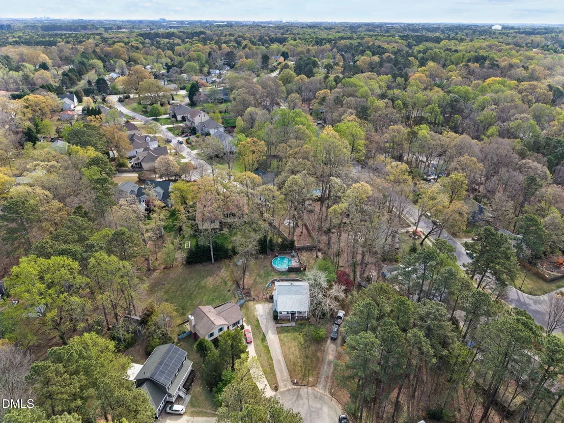 Photo of 212 Esquire Lane