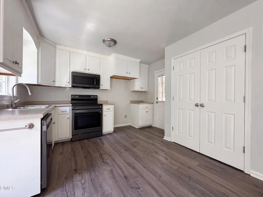 Photo of 576 Sunray Drive