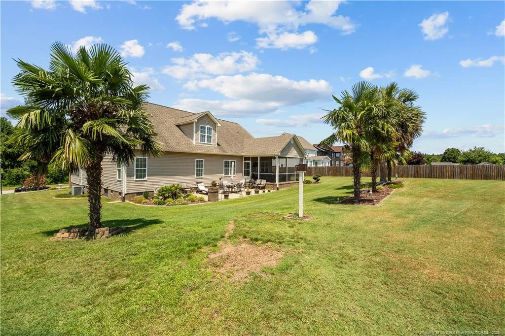 Photo of 605 Oakridge Drive