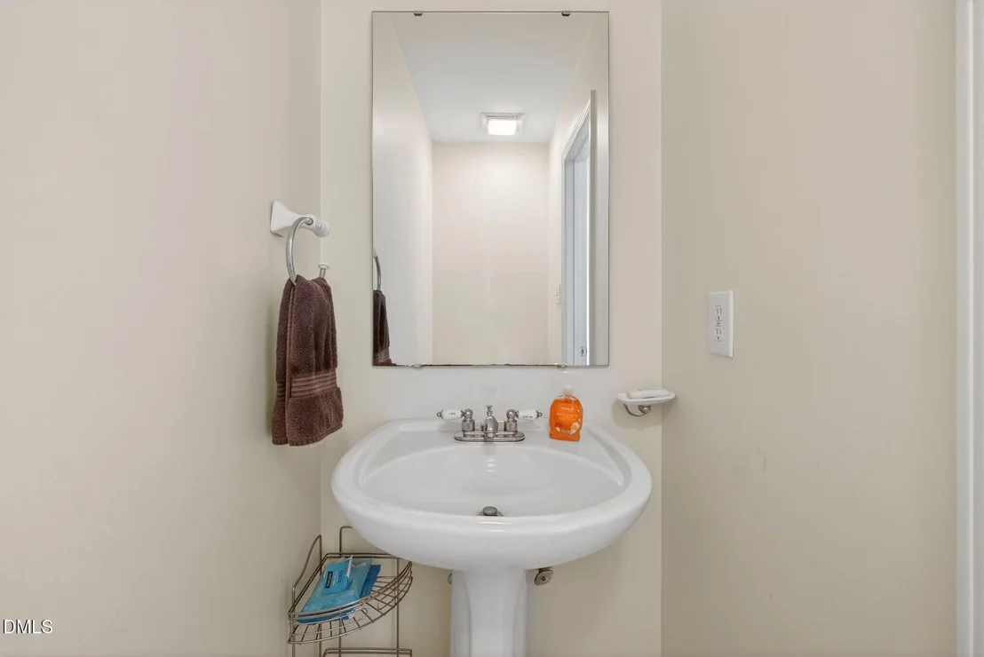 Photo of 1012 Breeze Lane