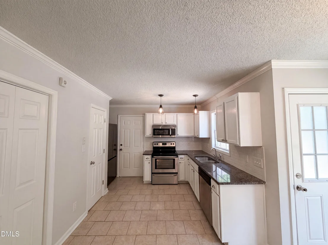 Photo of 1024 Laurel Leaf Road