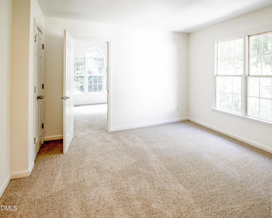 Photo of 2423 Old Oxford Road