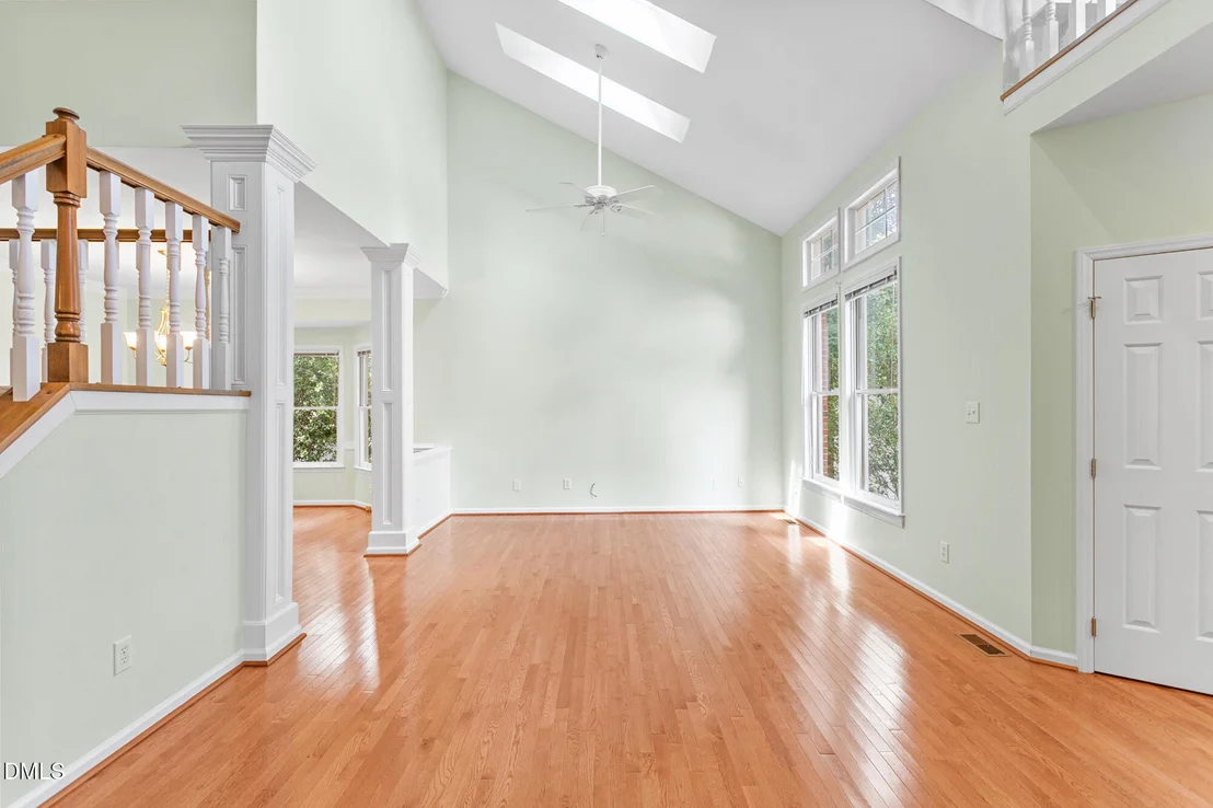 Photo of 207 Windhover Drive