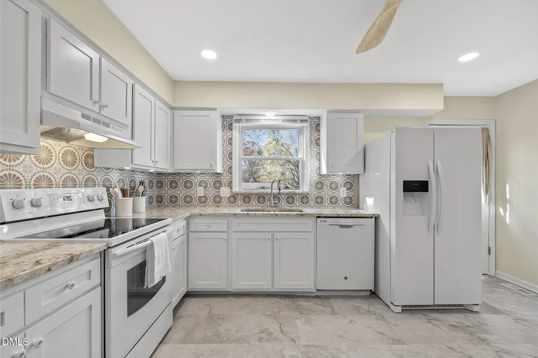 Photo of 514 Holtz Lane