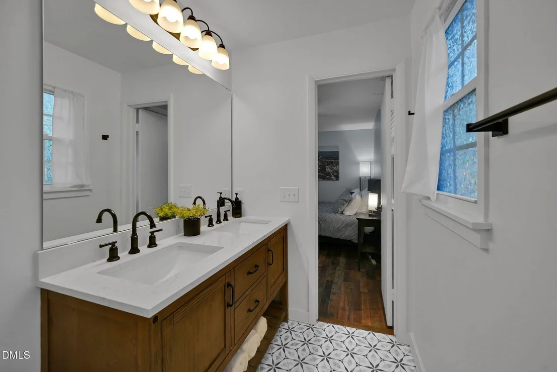 Photo of 5920 Whittier Drive
