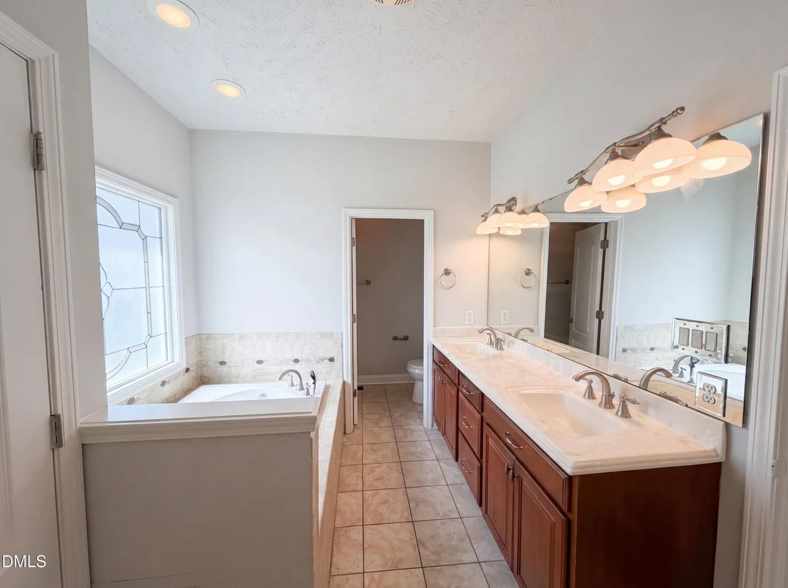 Photo of 824 Camwheel Drive