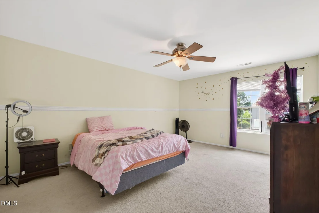 Photo of 1012 Breeze Lane