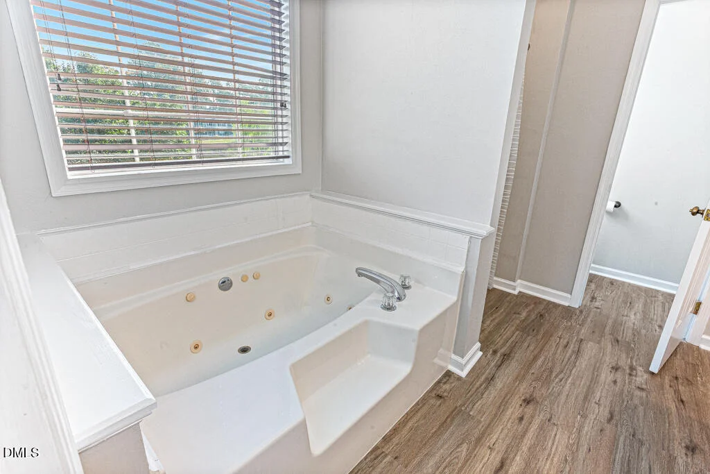 Photo of 142 Richmond Park Drive