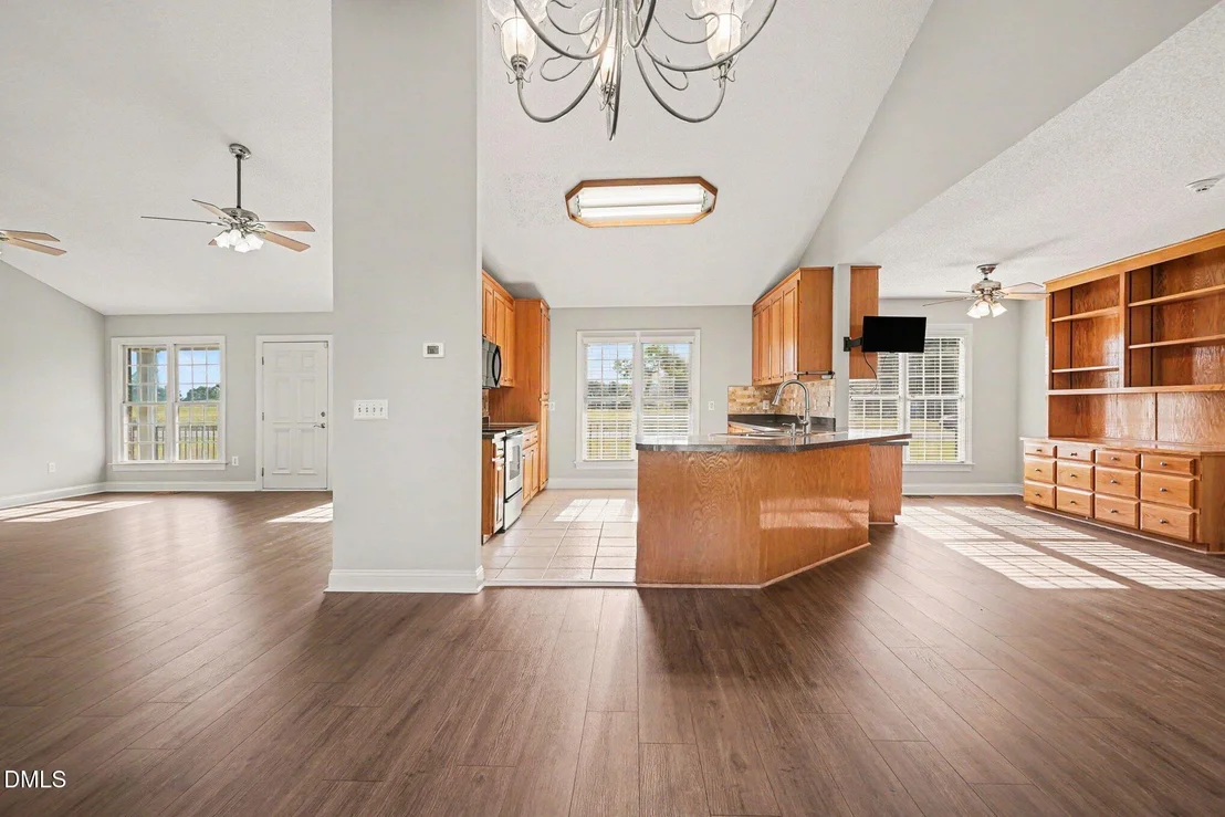 Photo of 1025 Long Branch Road
