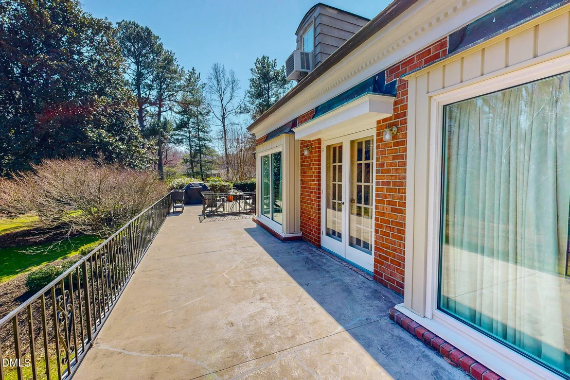 Photo of 382 Wimbledon Drive