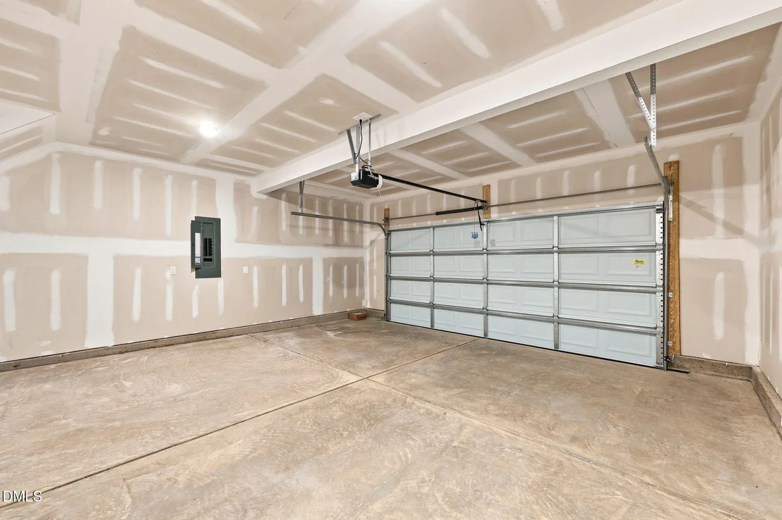 Photo of 16 Loganberry Avenue