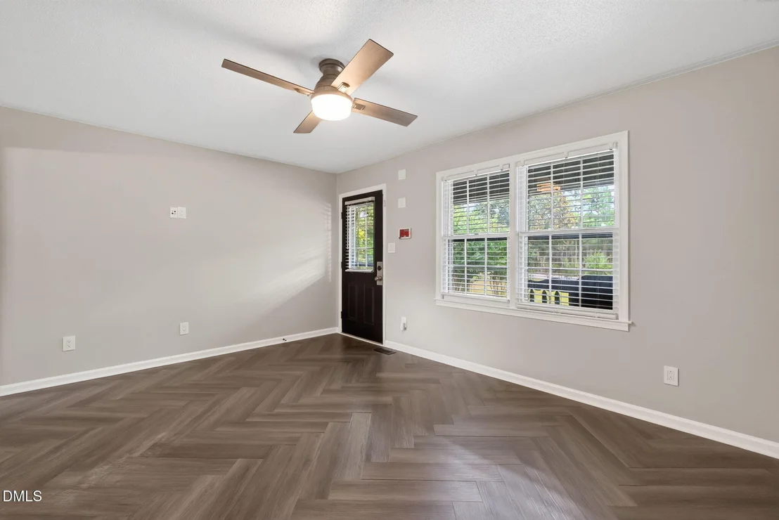 Photo of 209 Chic Ennis Road