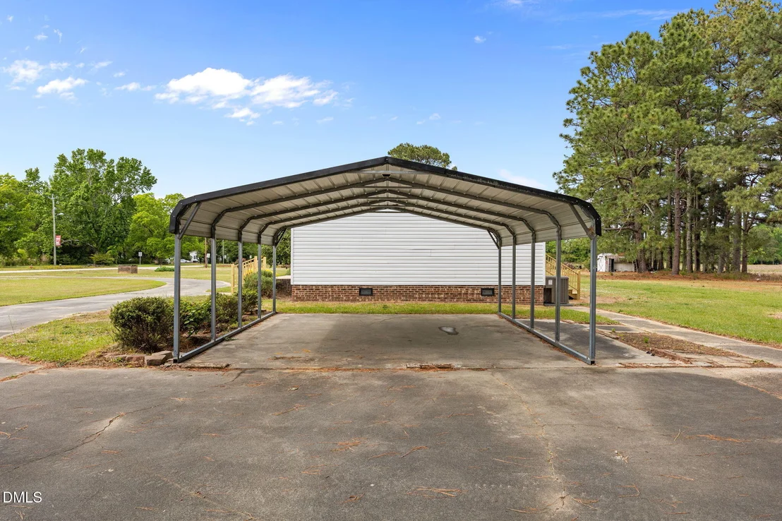 Photo of 8540 Godwin Falcon Road