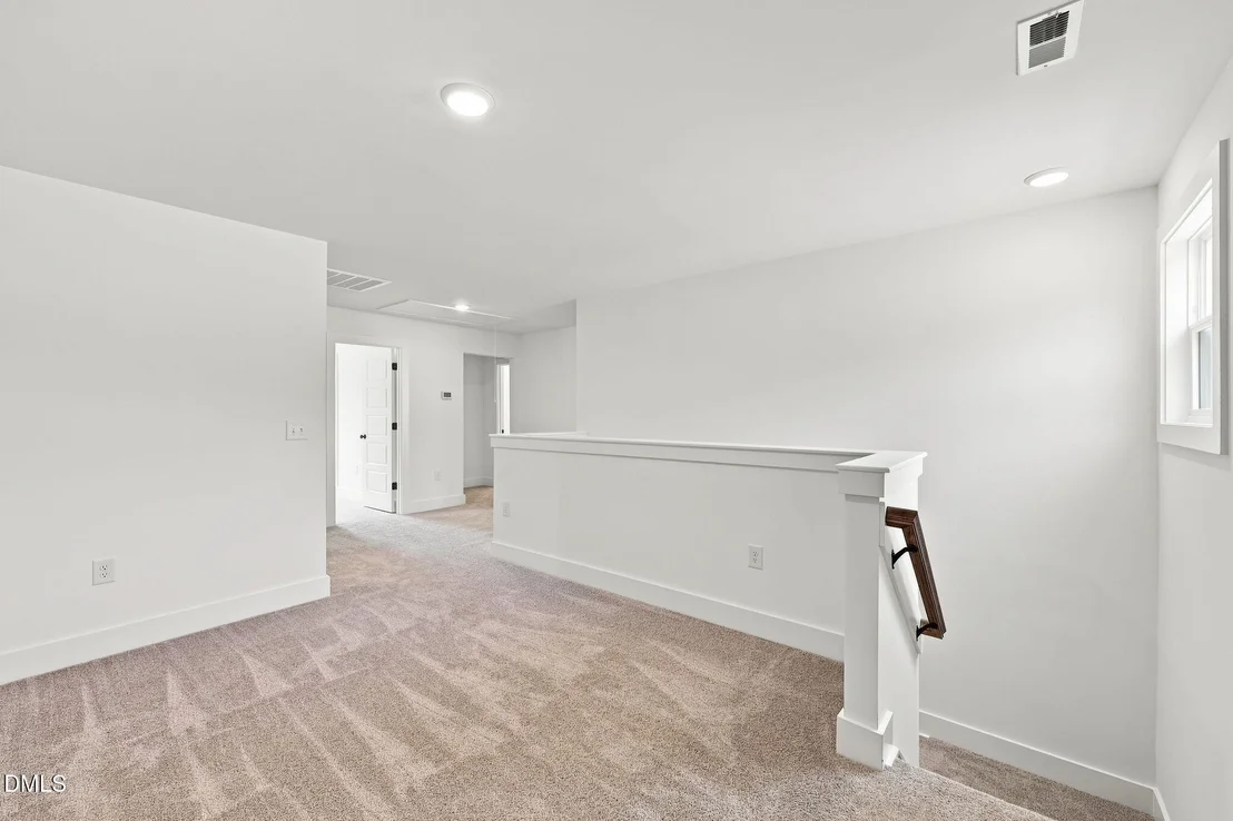 Photo of 16 Loganberry Avenue