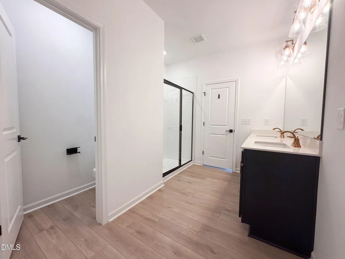 Photo of 109 S Stonemill Trail