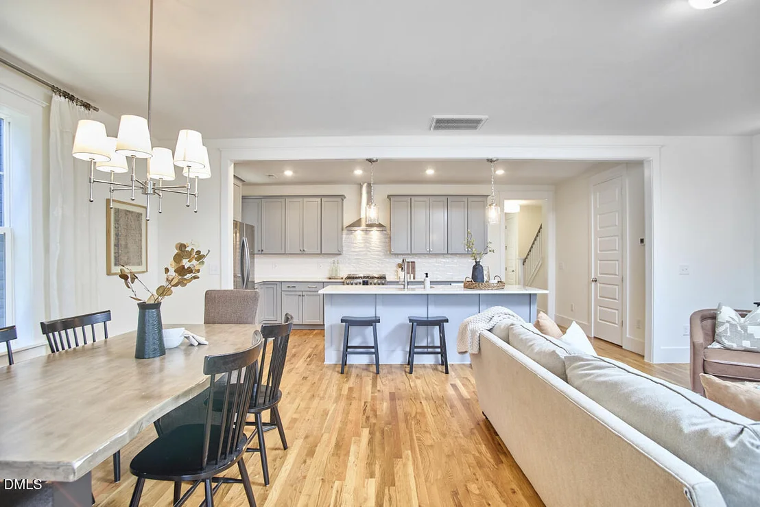 Photo of 1003 Whitehall Circle