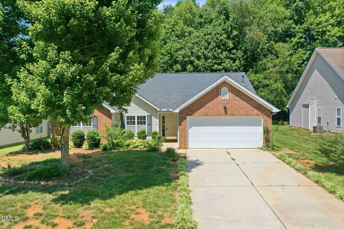 Photo of 514 Walnut Crossing Drive