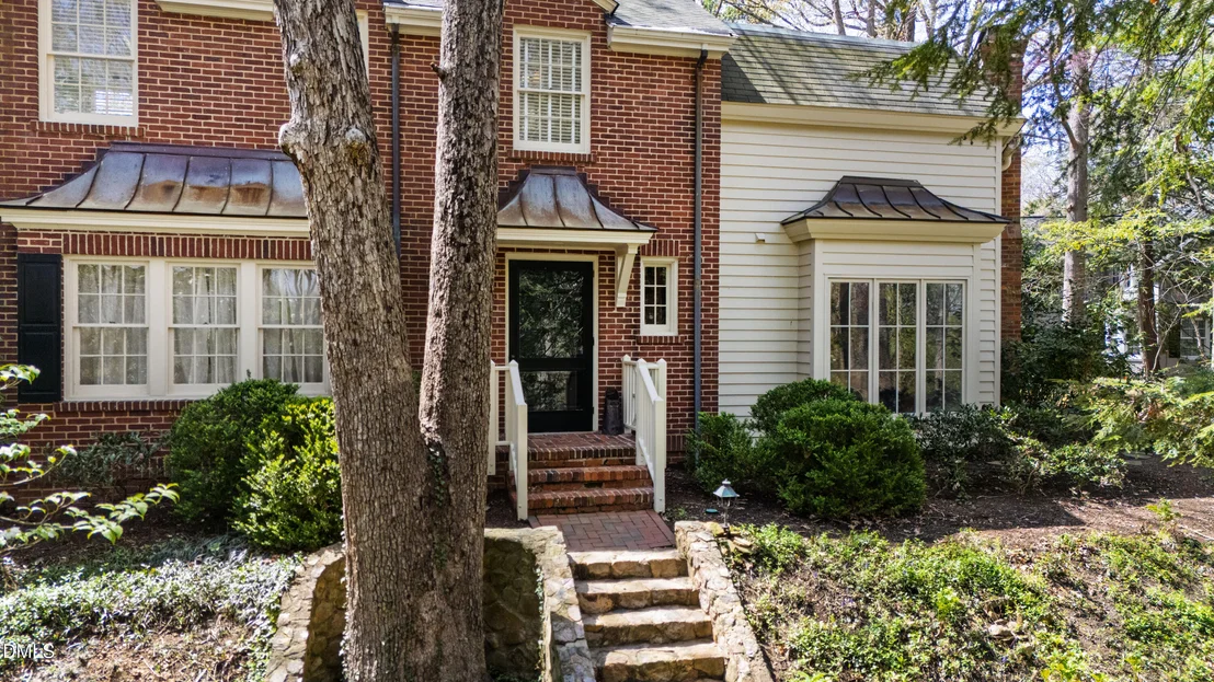 Photo of 223 Hillcrest Circle