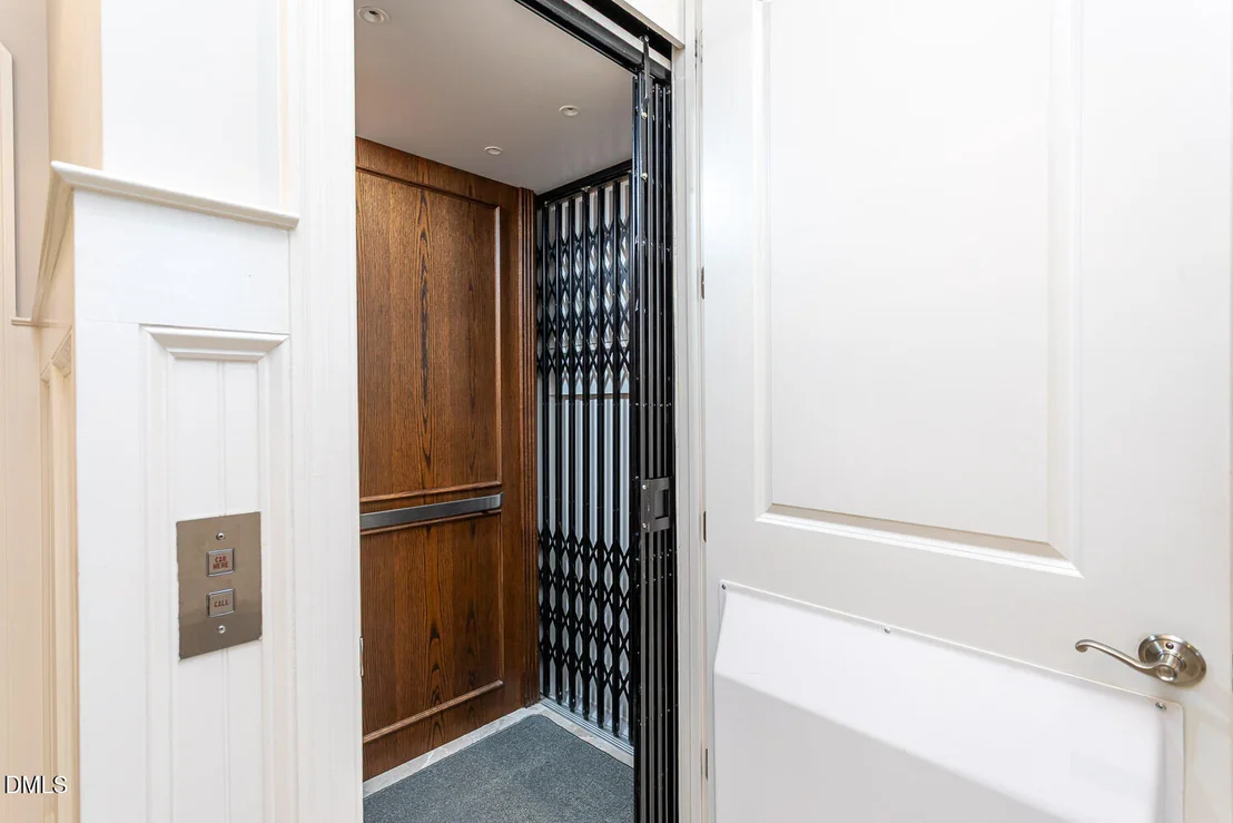 Photo of 7926 Ray Road