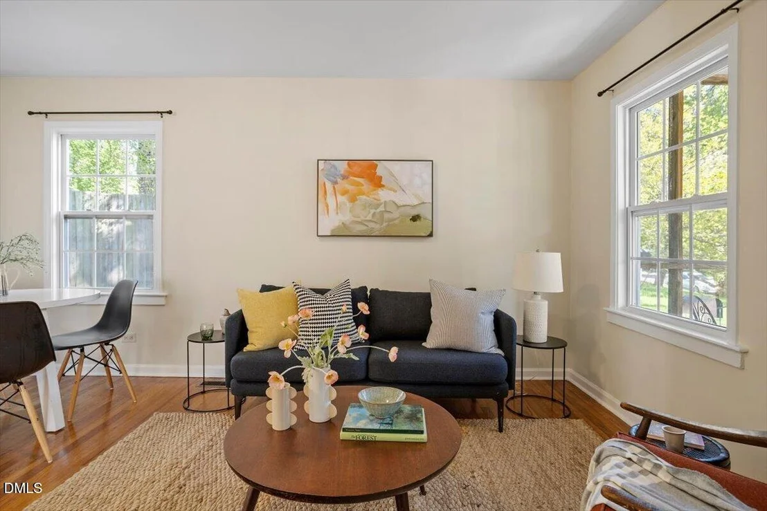 Photo of 1512 London Circle