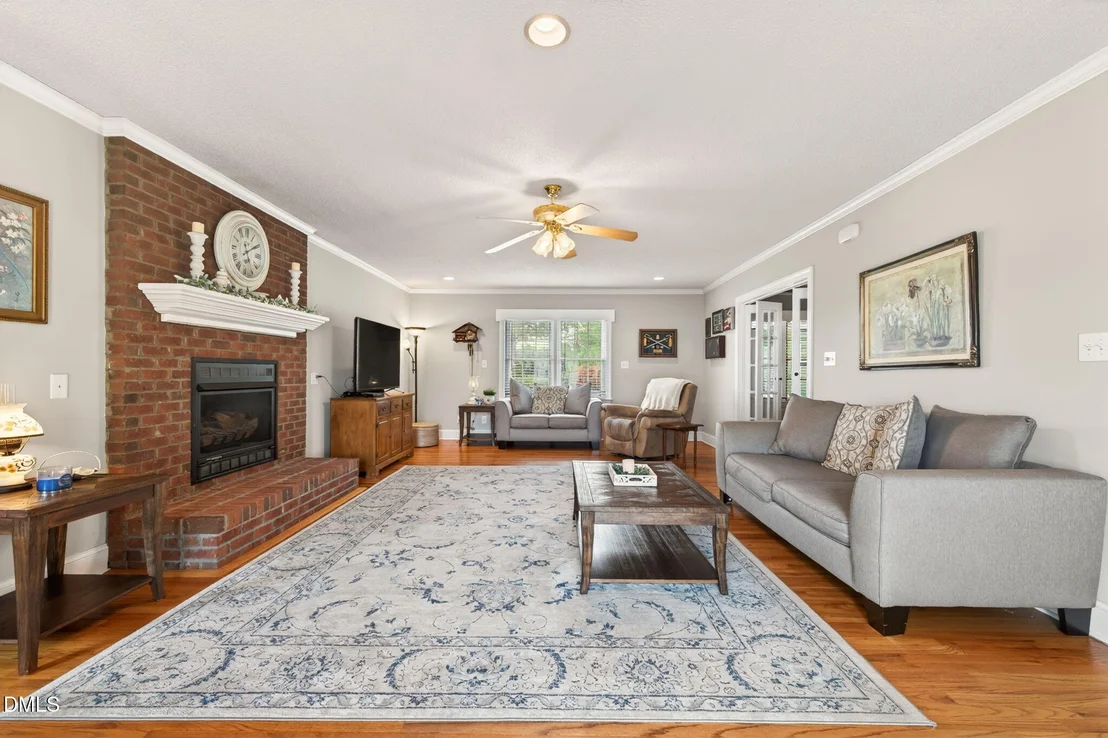 Photo of 1490 Scott Road