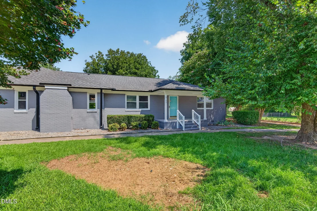 Photo of 6145 Front Street