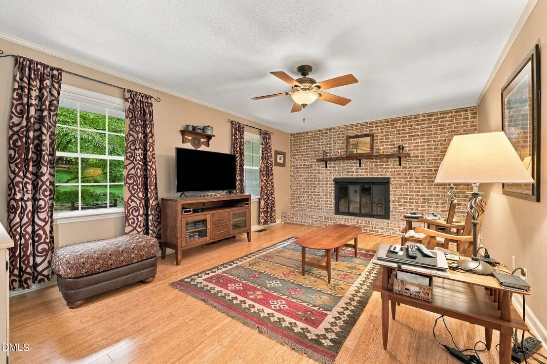 Photo of 5909 Cole Mill Road