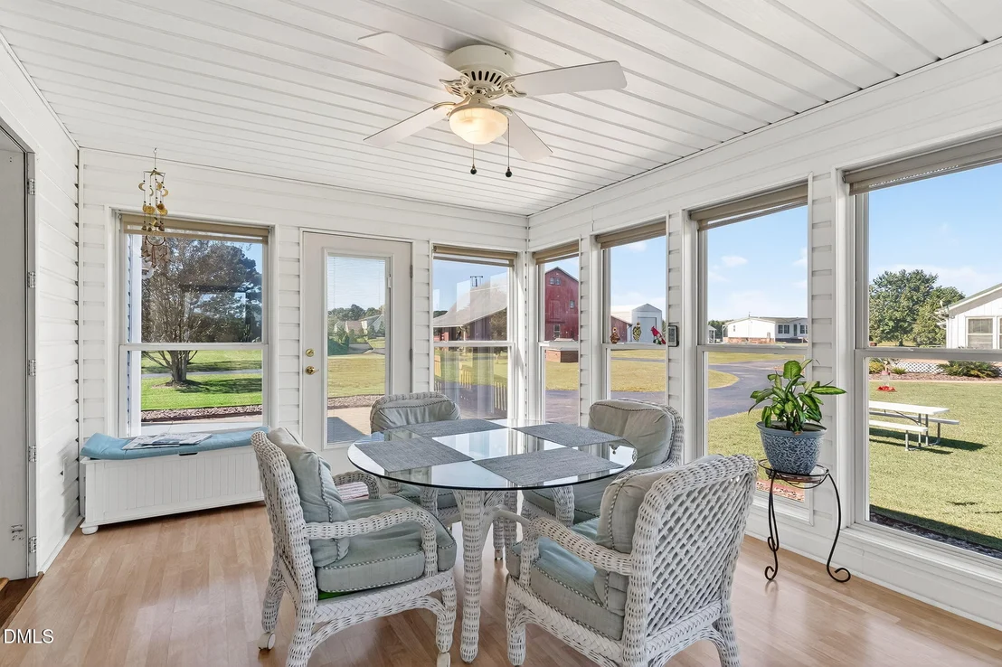 Photo of 1190 Sanders Road