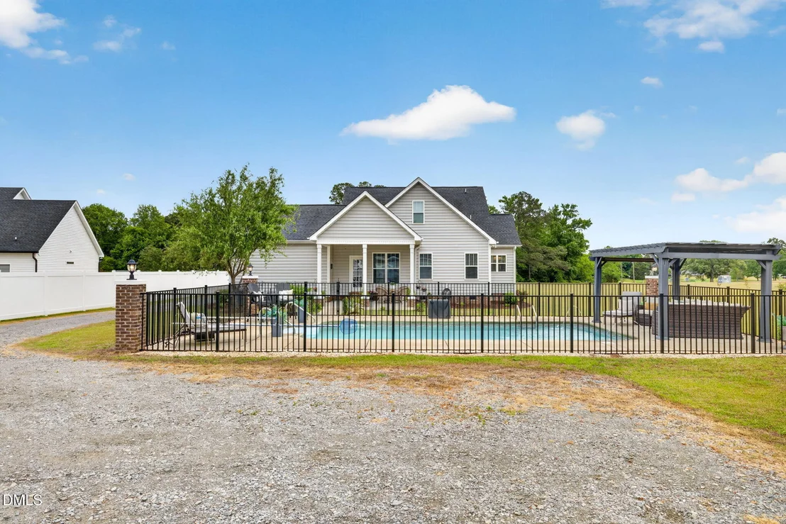 Photo of 534 Herring Road