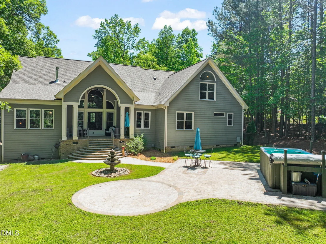 Photo of 2031 Silverleaf Drive