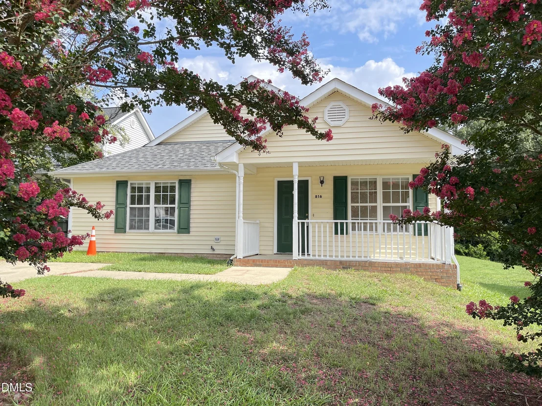 Photo of 816 Elkhart Drive