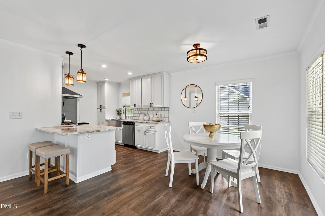 Photo of 1341 Crabtree Boulevard