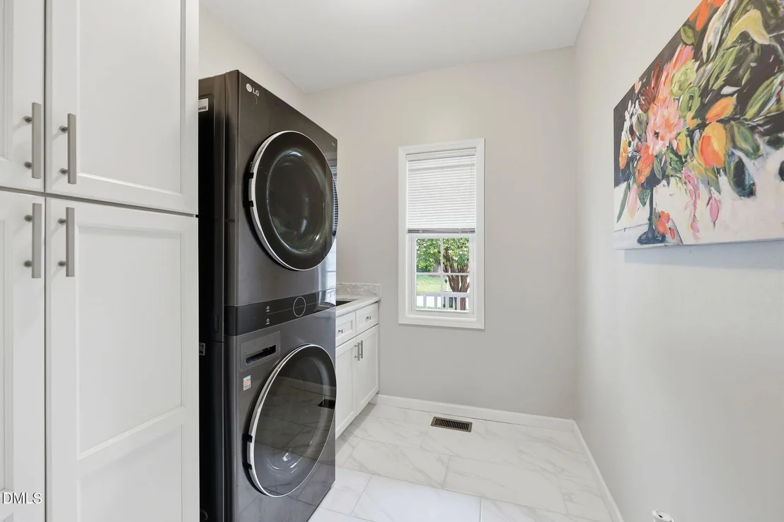 Photo of 211 Stablegate Drive