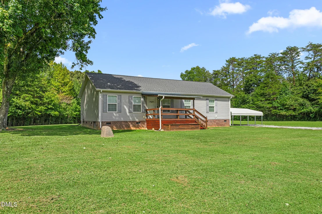 Photo of 1054 Sutton Road