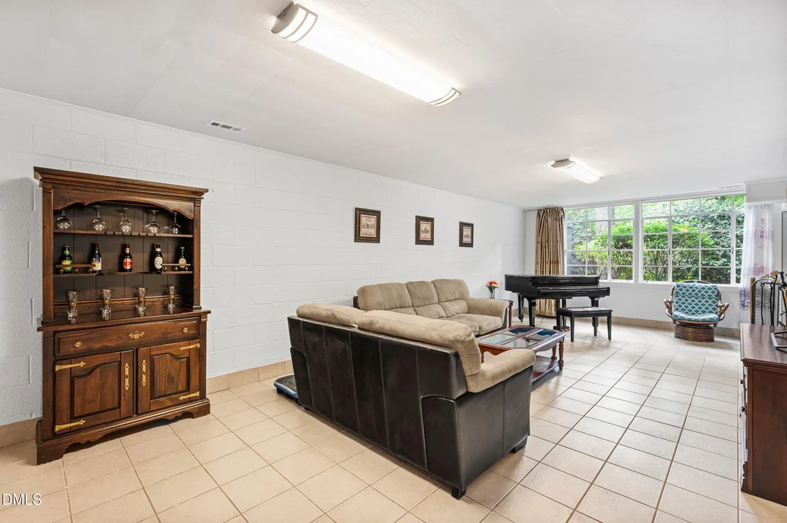 Photo of 425 Brookside Drive