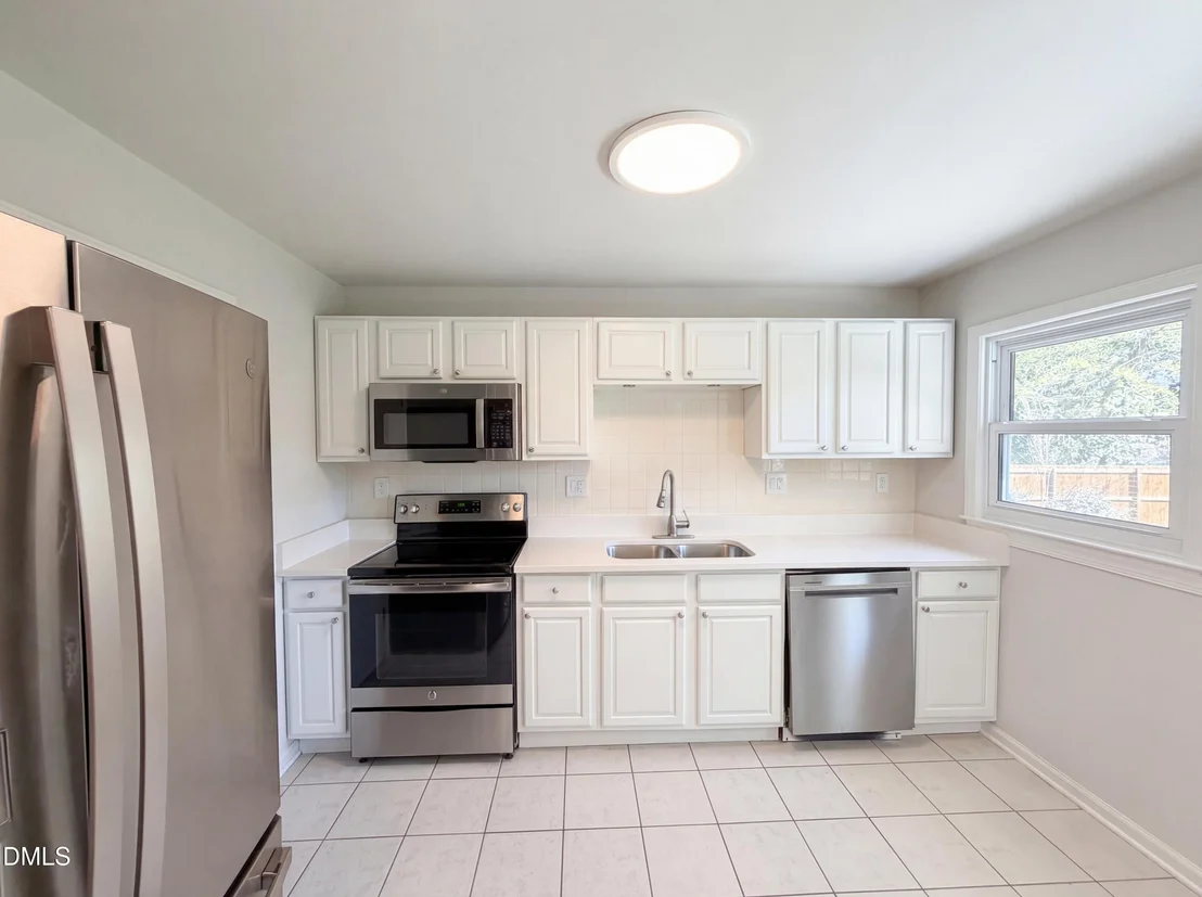 Photo of 910 Devonport Drive