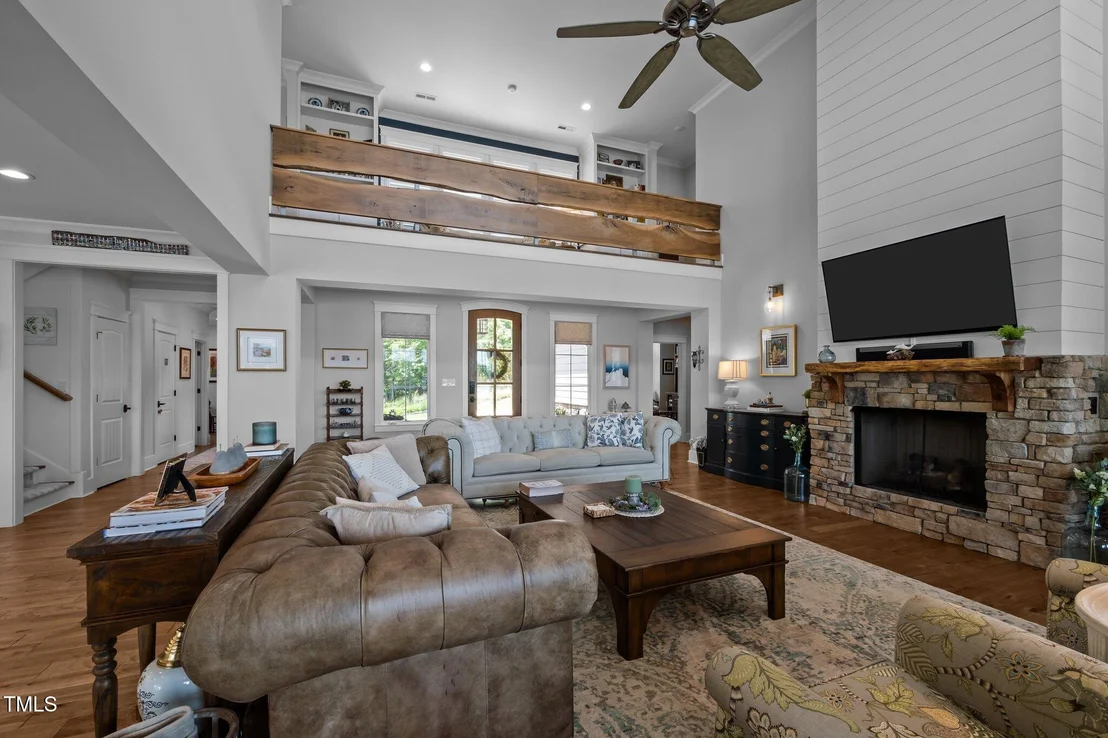 Photo of 976 Estate Road