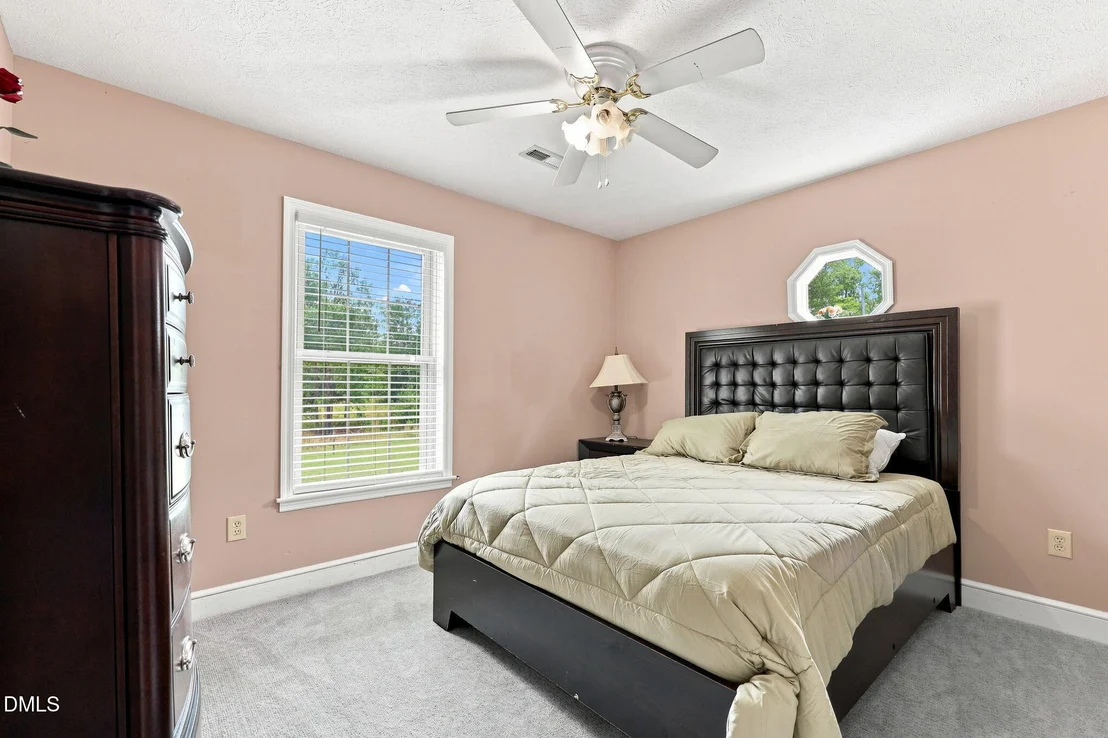 Photo of 409 Reaves Lane