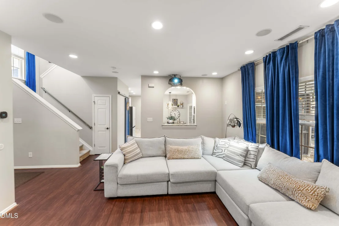 Photo of 3045 Buttonwood Lane