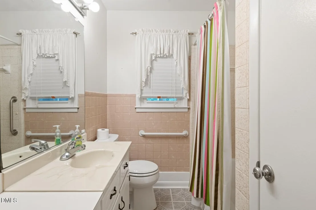 Photo of 731 Oakgrove Drive