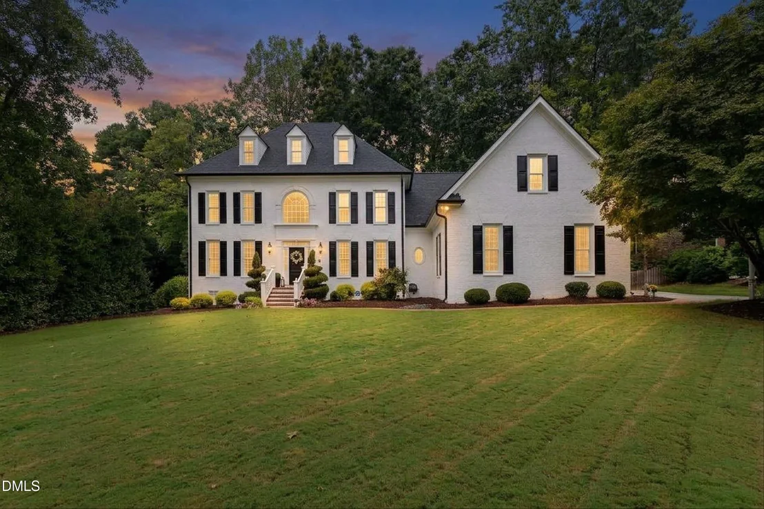 Photo of 304 Versailles Drive