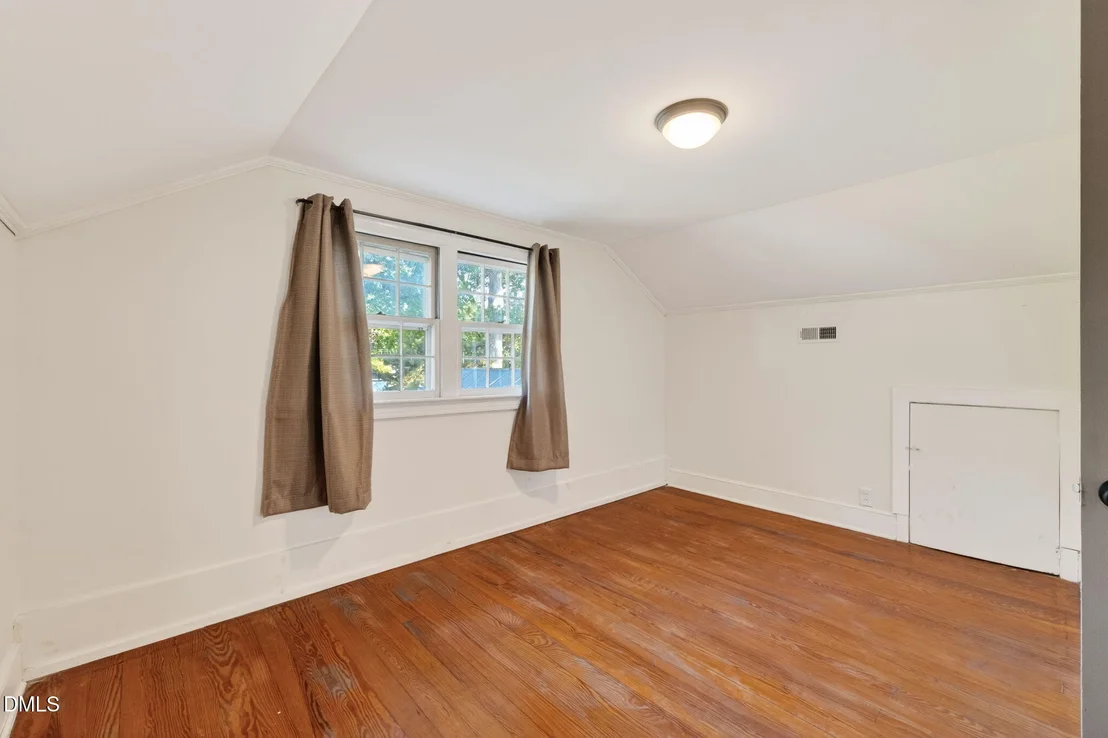 Photo of 207 W 3rd Street