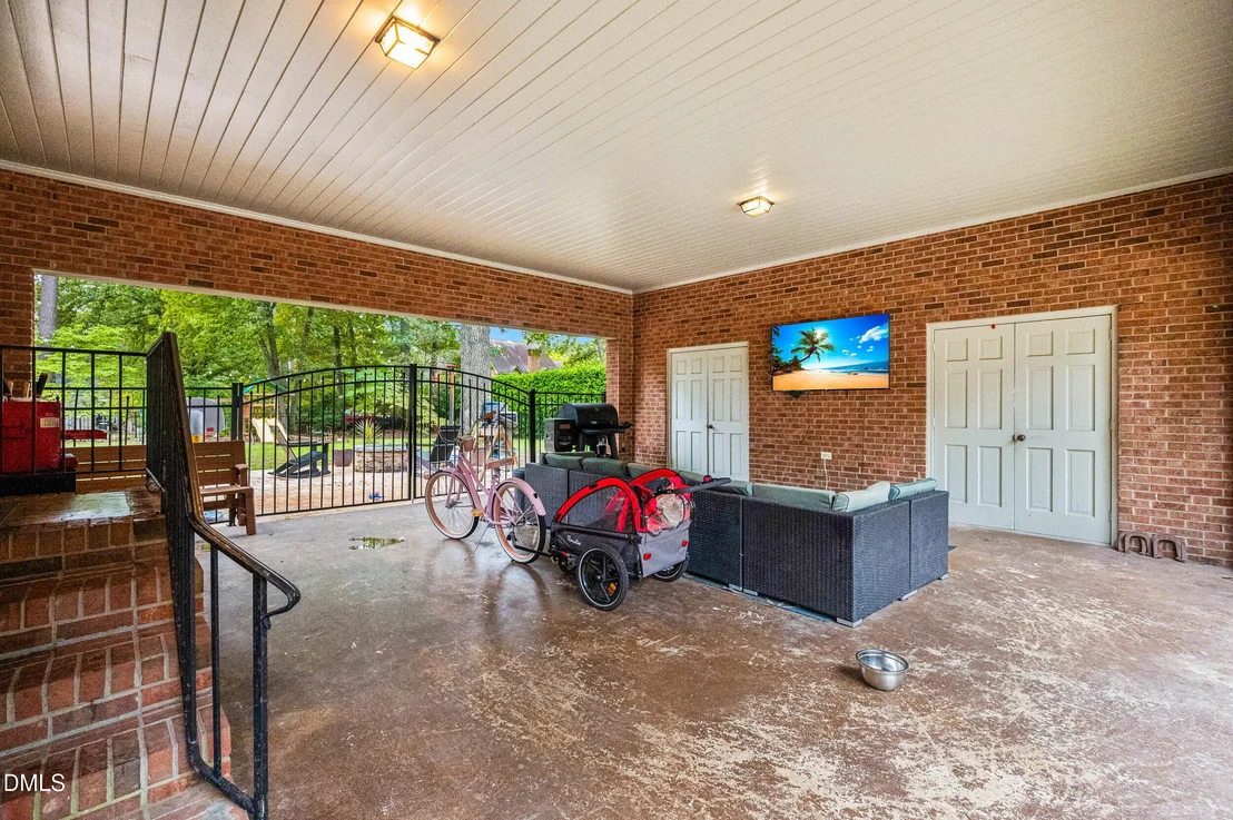 Photo of 1110 Chestnut Drive