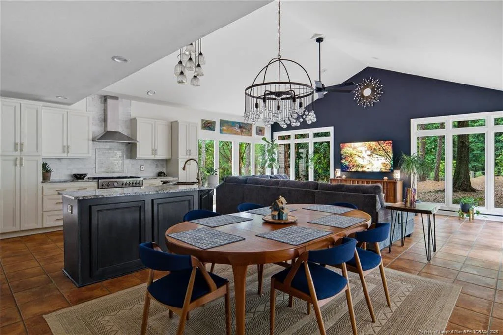Photo of 305 Maples Road