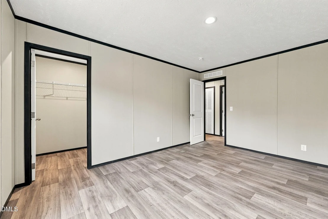 Photo of 8019 Cornwall Road