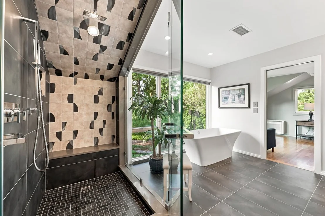 Photo of 3007 Surrey Road