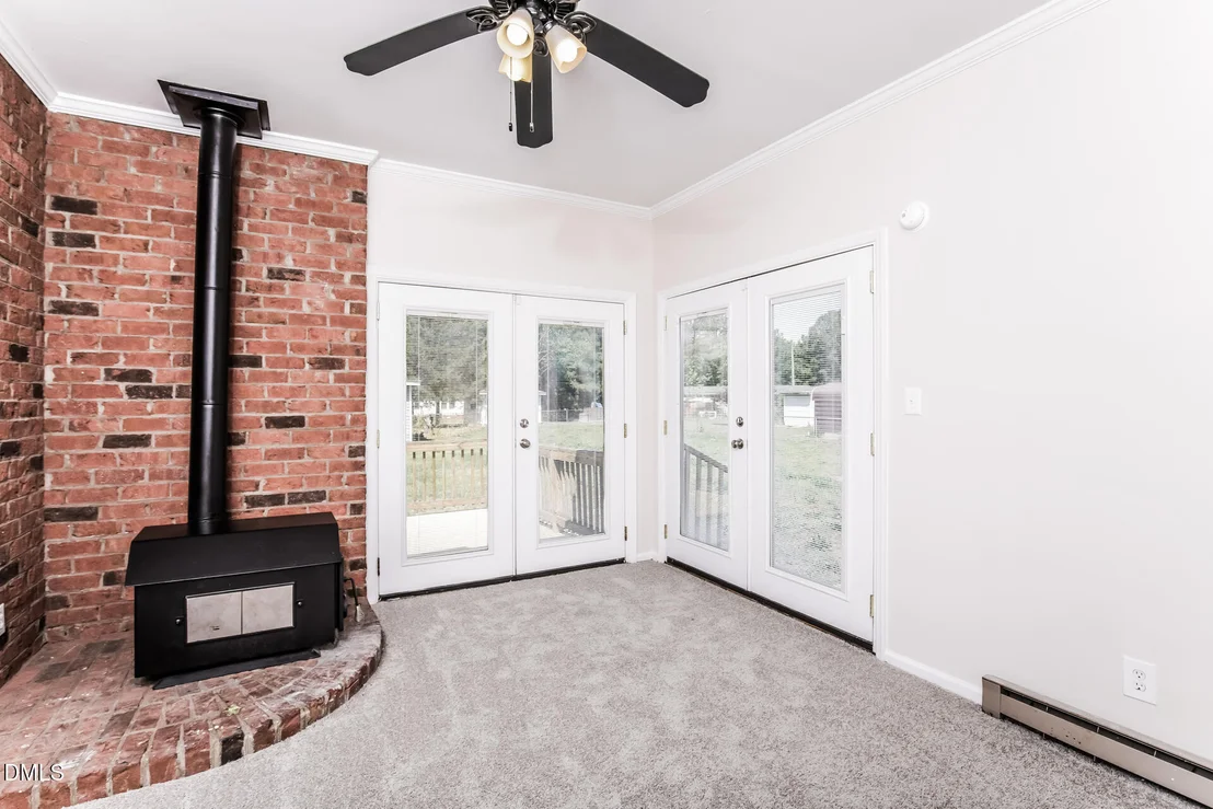Photo of 870 Abbott Road
