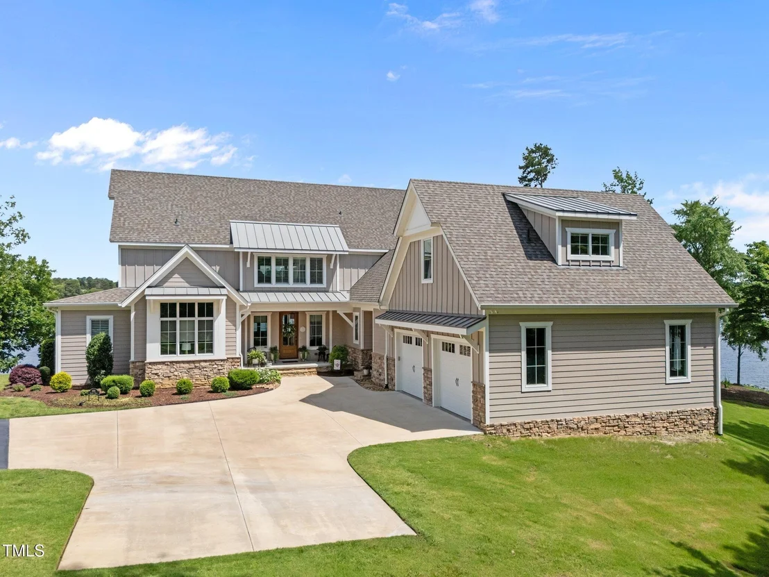 Photo of 976 Estate Road