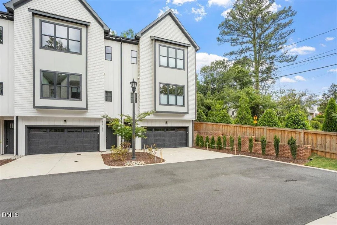 Photo of Unit 101 at 811 Maple Berry Lane